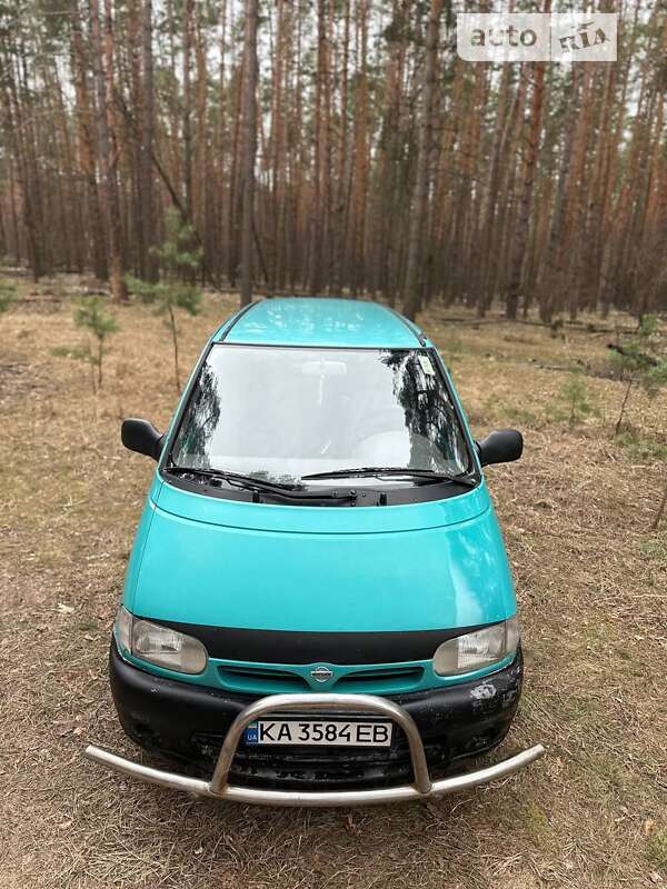 1997 nissan serena