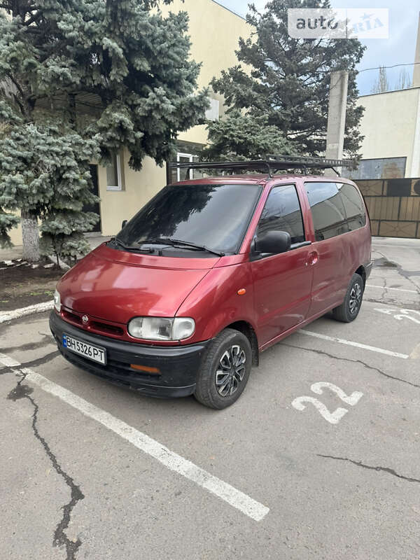 1996 nissan serena