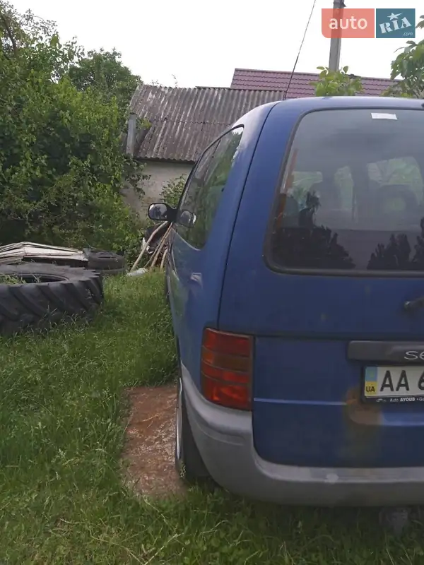 1996 nissan serena