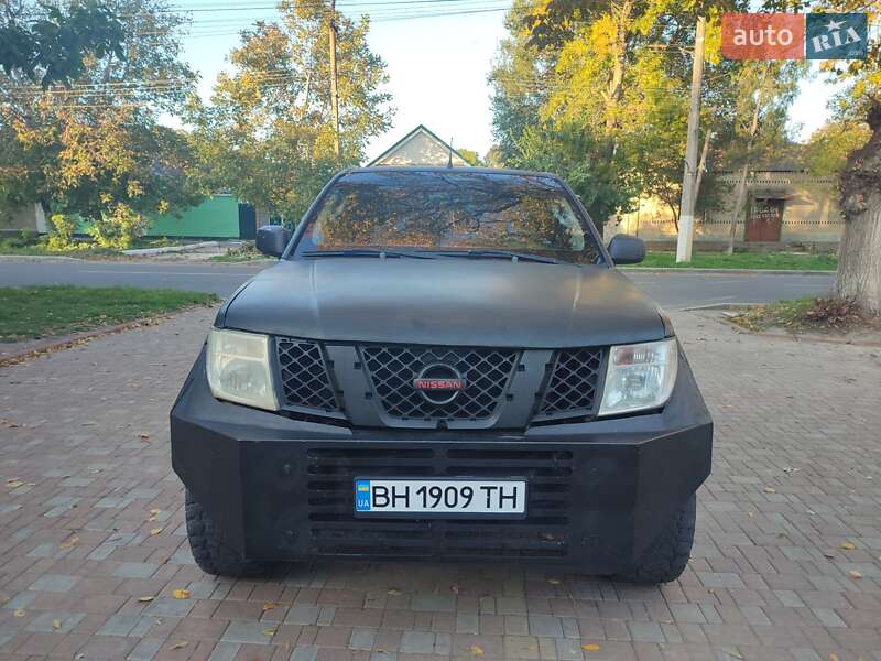 2008 nissan navara