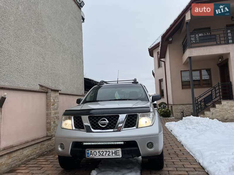 2006 nissan navara