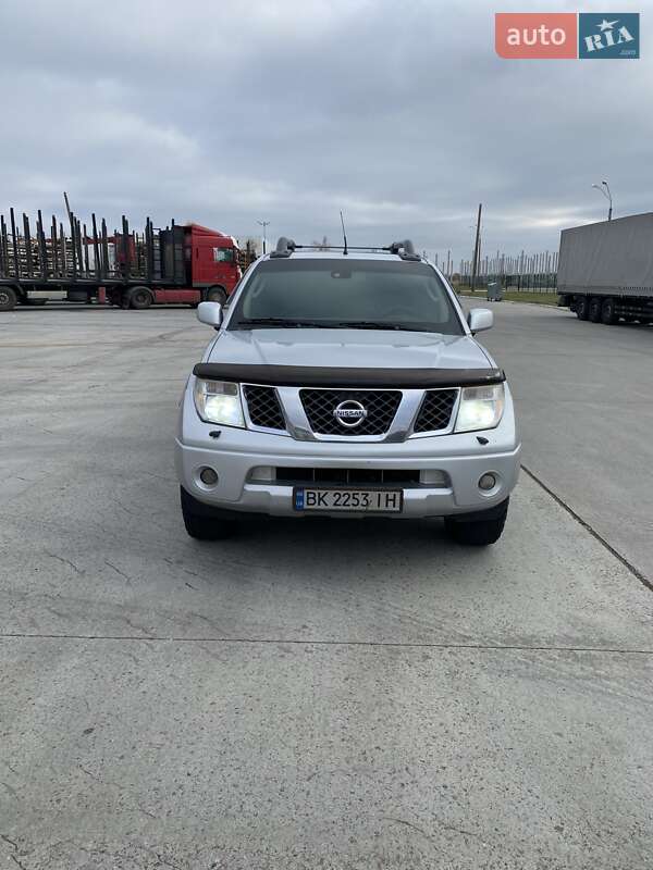 2007 nissan navara
