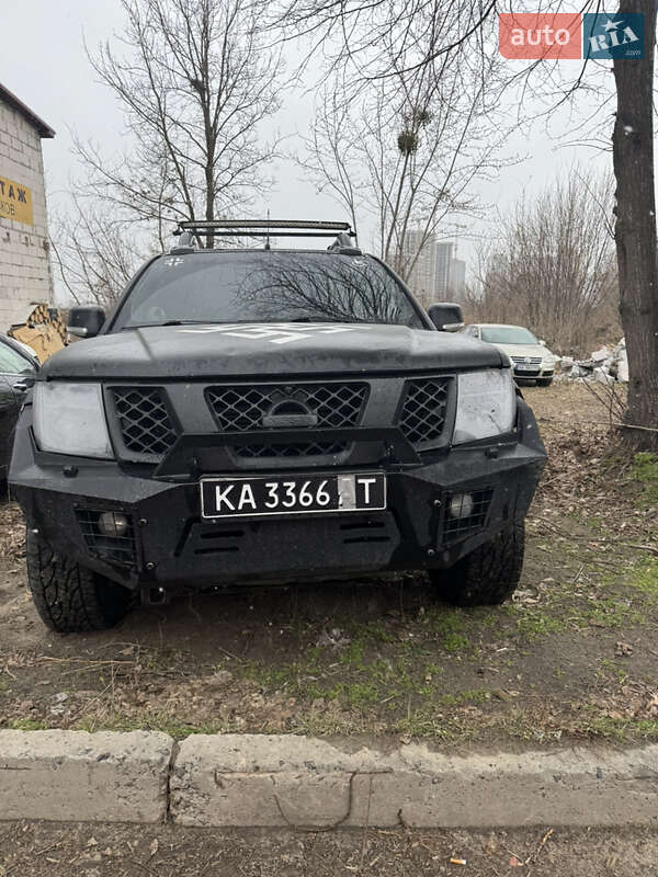 2008 nissan navara