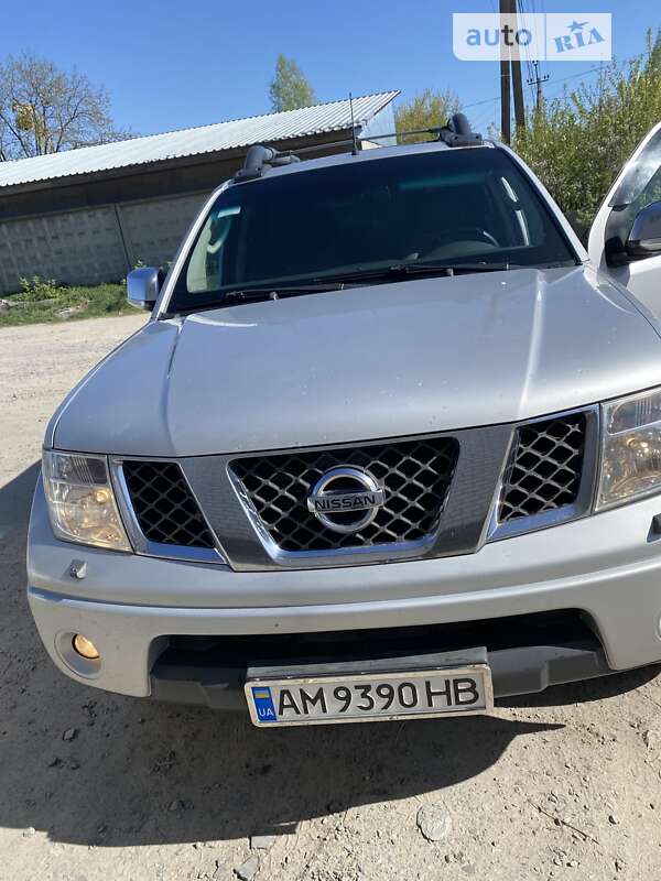 2008 nissan navara