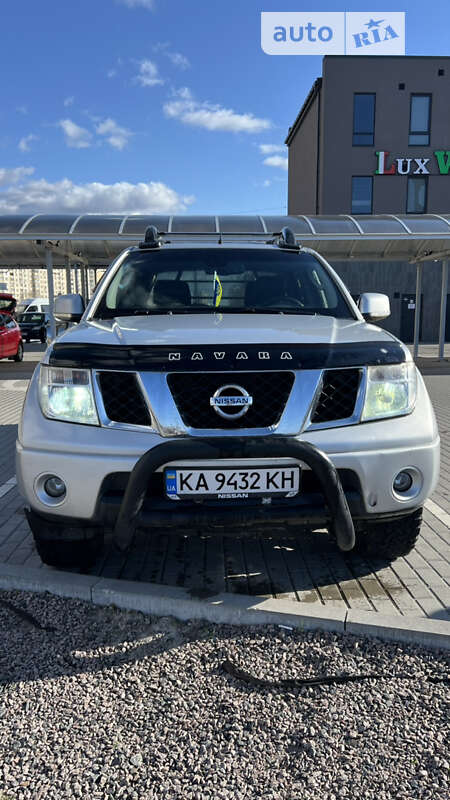 2008 nissan navara
