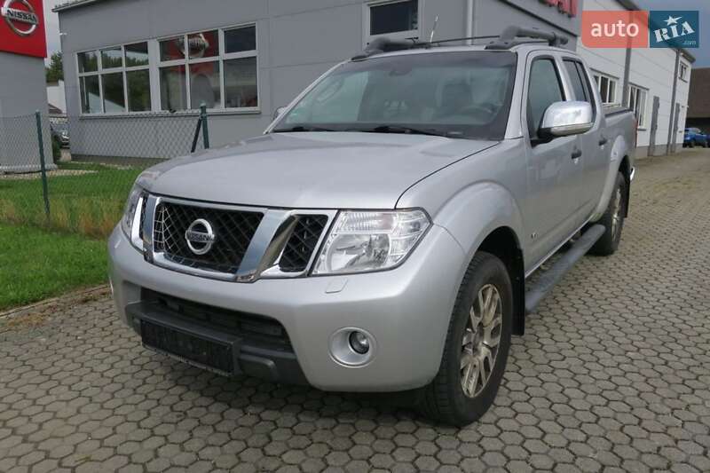 2008 nissan navara