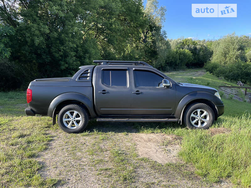 2008 nissan navara