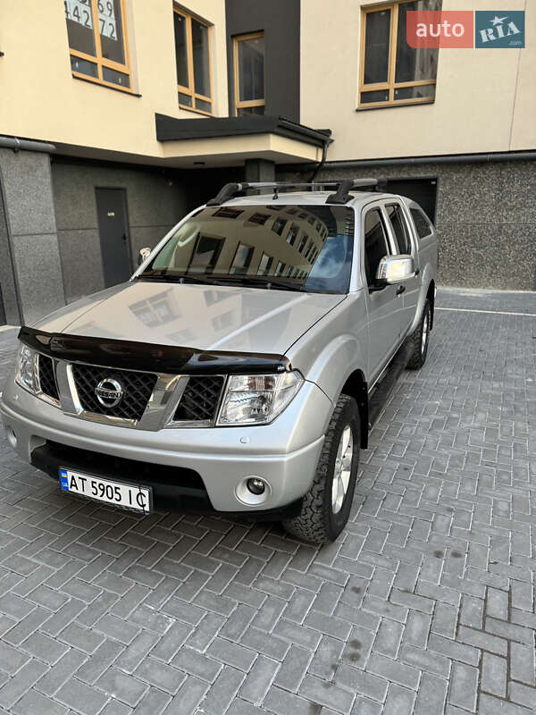 2008 nissan navara