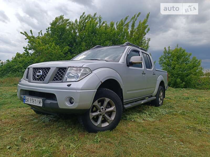 2008 nissan navara