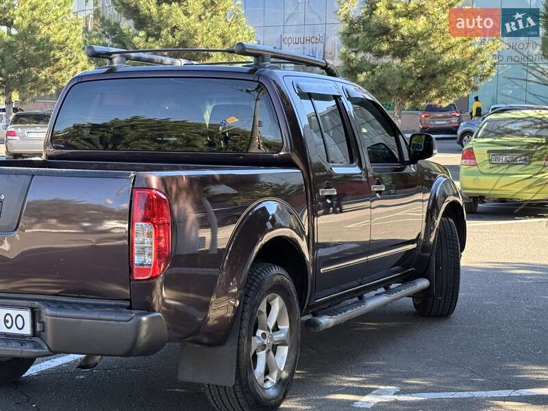 2008 nissan navara