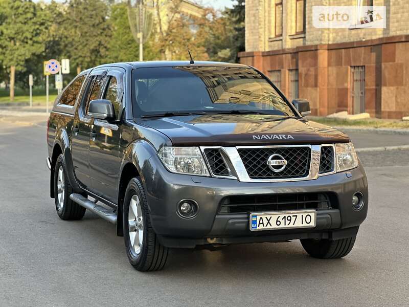 2011 nissan navara