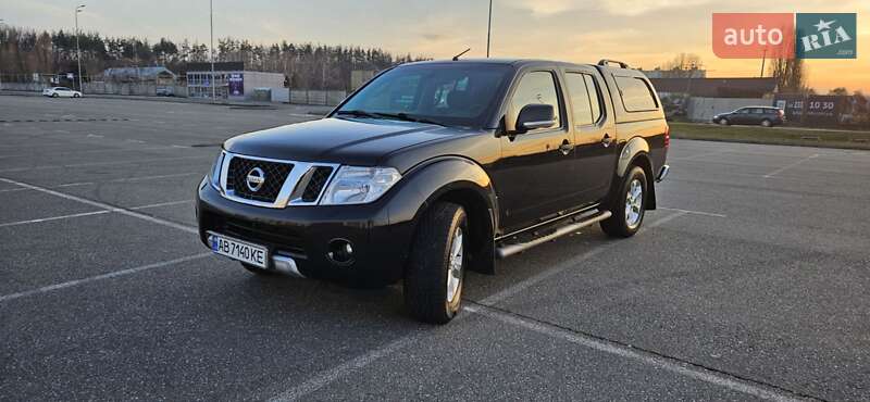 2011 nissan navara