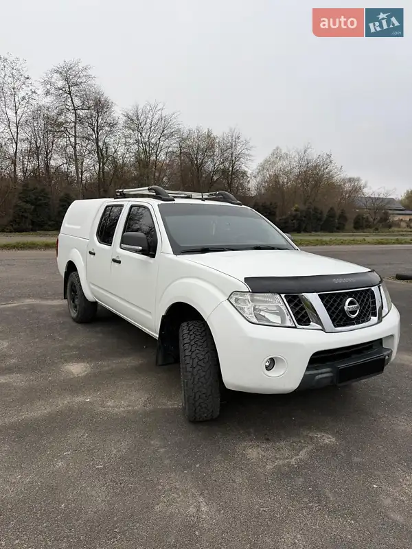 2011 nissan navara