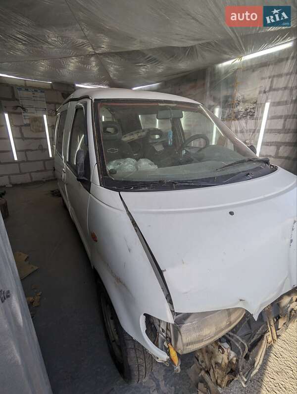 1995 nissan vanette
