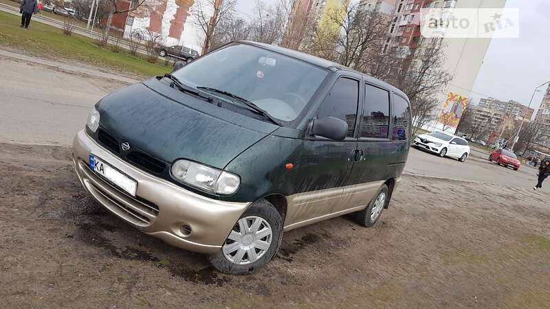1997 nissan serena