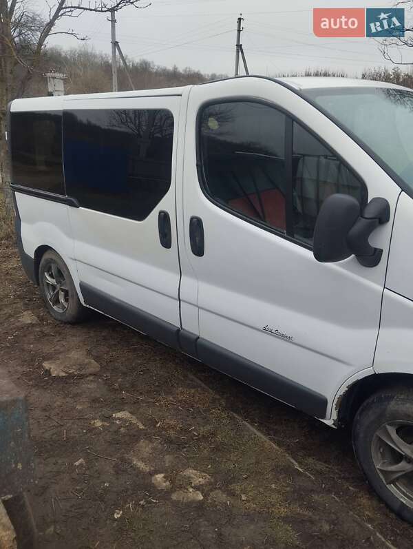 2003 nissan primastar