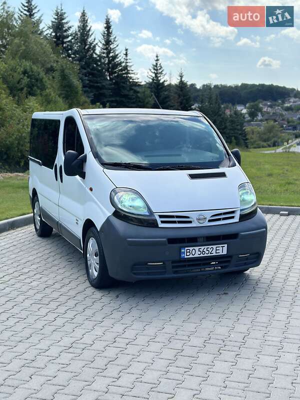 2004 nissan primastar