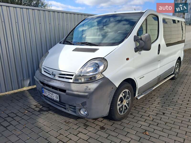 2004 nissan primastar