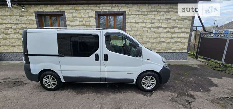 2006 nissan primastar