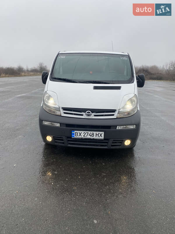 2006 nissan primastar