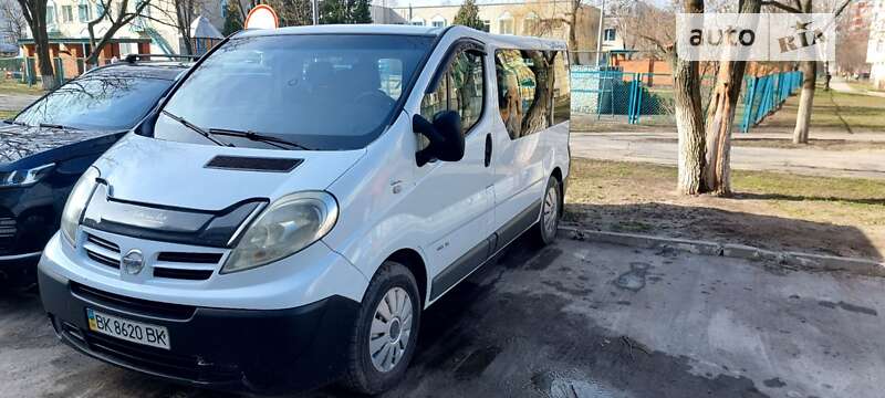 2007 nissan primastar