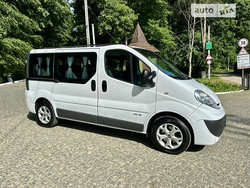 2010 nissan primastar