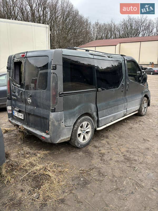 2004 nissan primastar