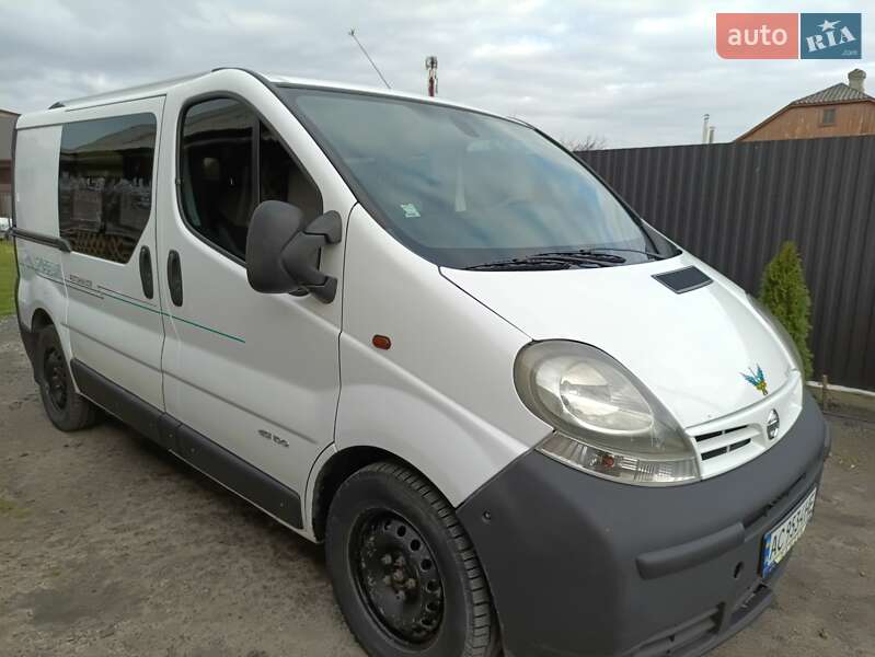 2003 nissan primastar