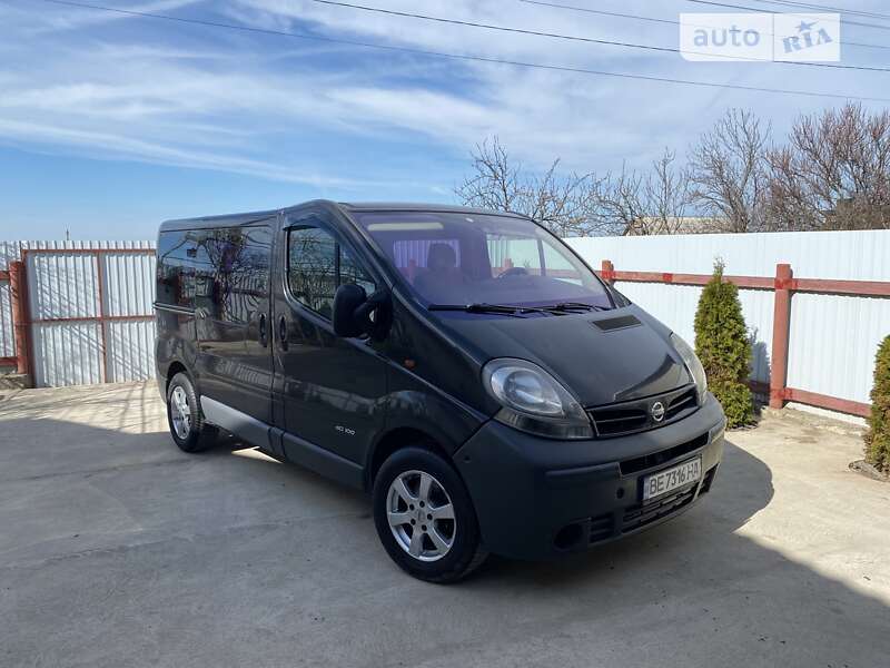 2004 nissan primastar