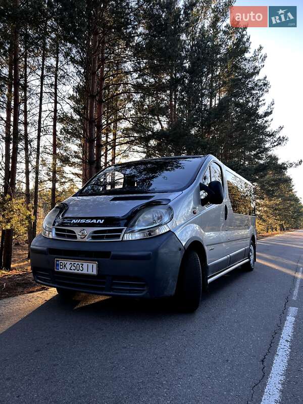 2005 nissan primastar