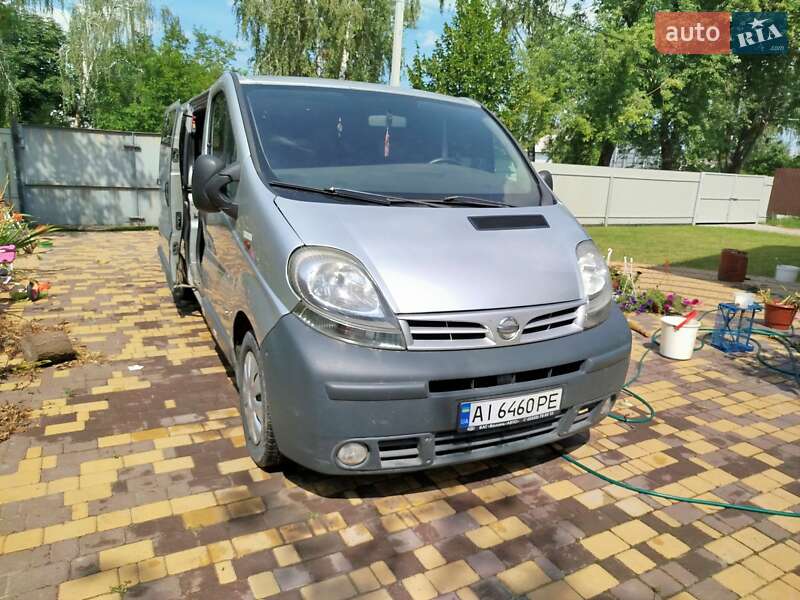 2004 nissan primastar