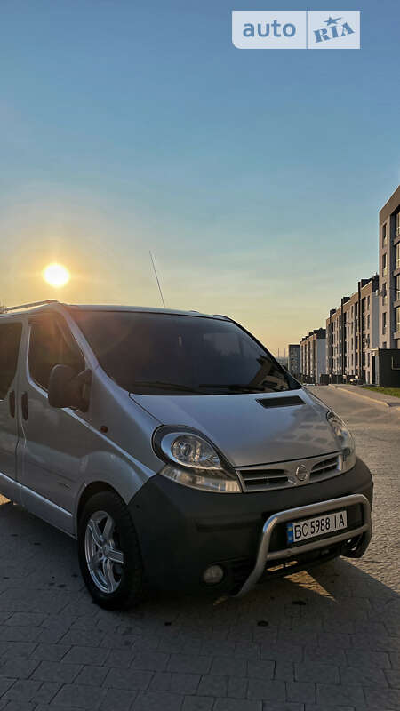 2006 nissan primastar