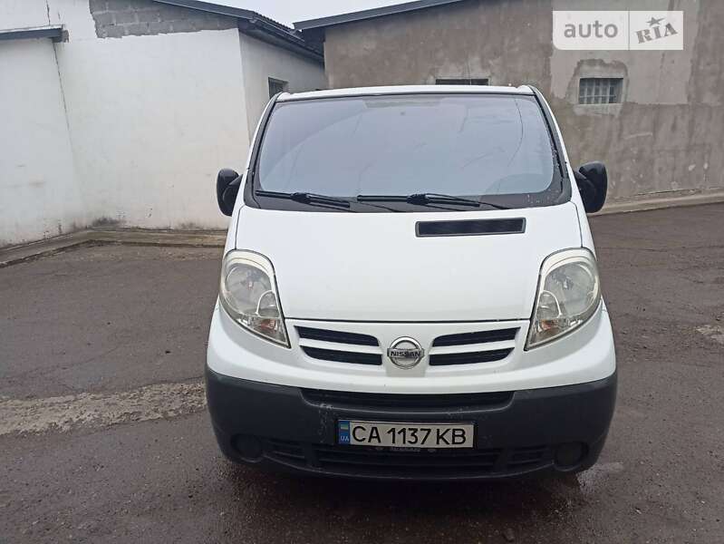 2007 nissan primastar