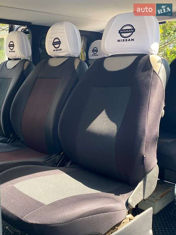 2008 nissan primastar