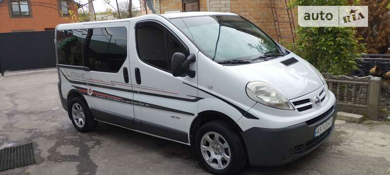 2009 nissan primastar