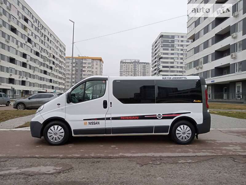 2008 nissan primastar