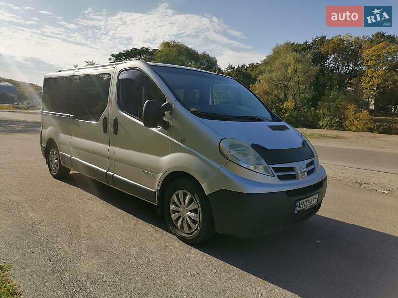 2009 nissan primastar