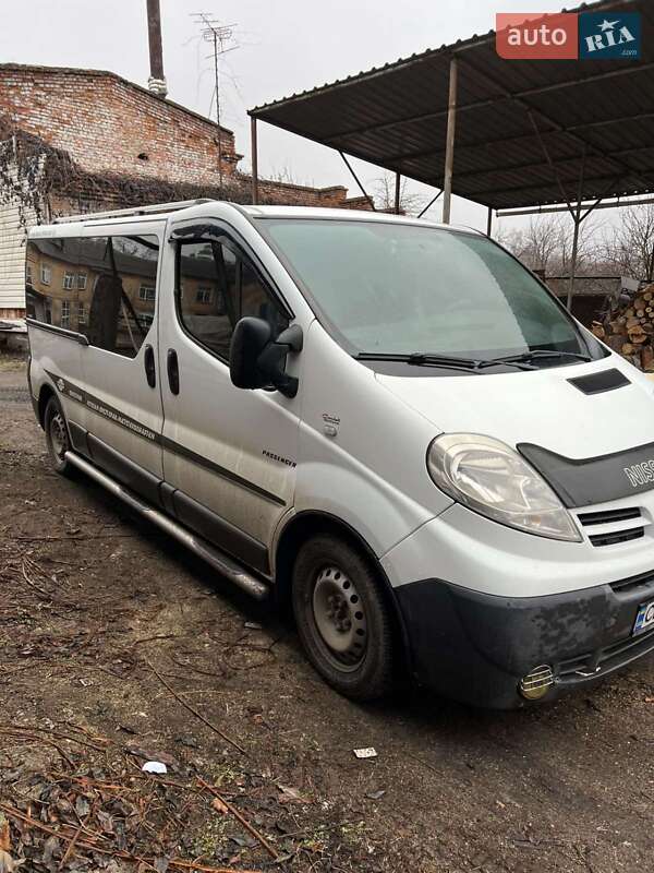 2009 nissan primastar