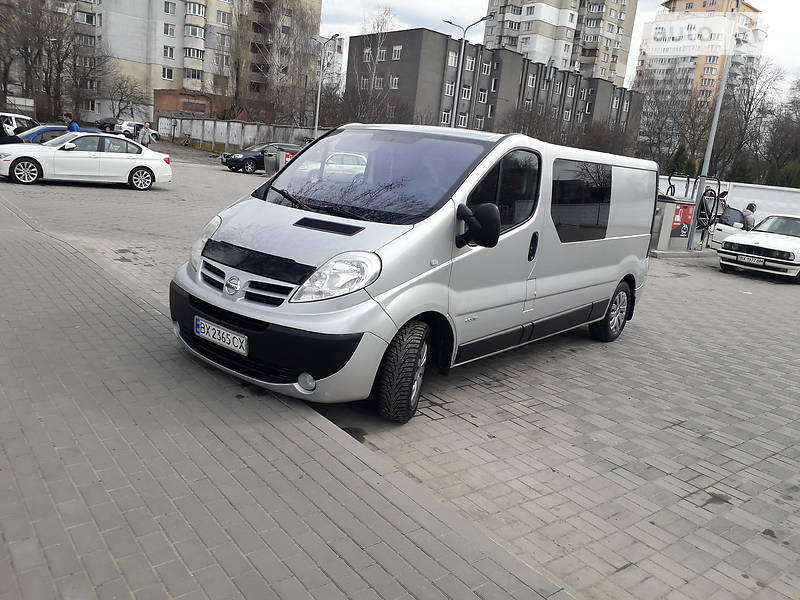2011 nissan primastar