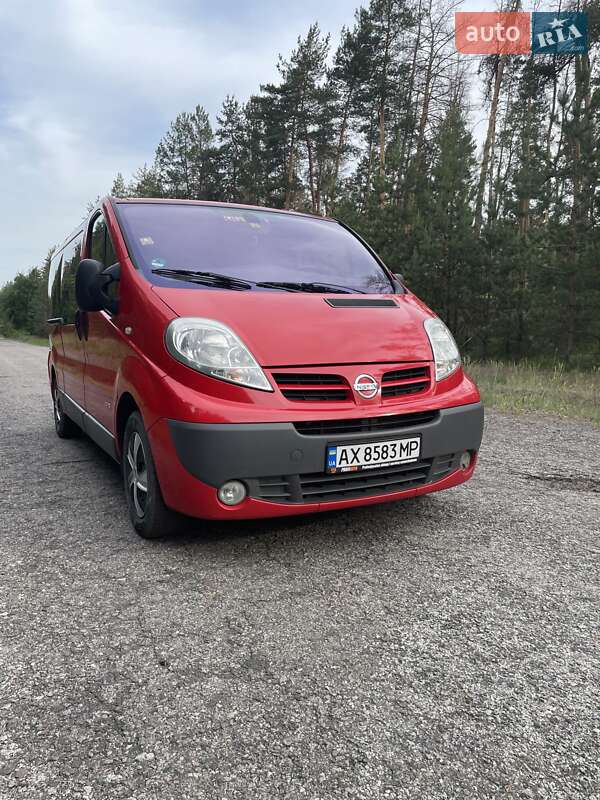 2010 nissan primastar