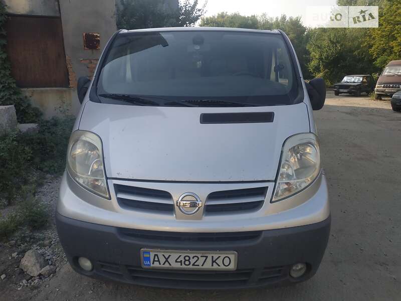 2008 nissan primastar