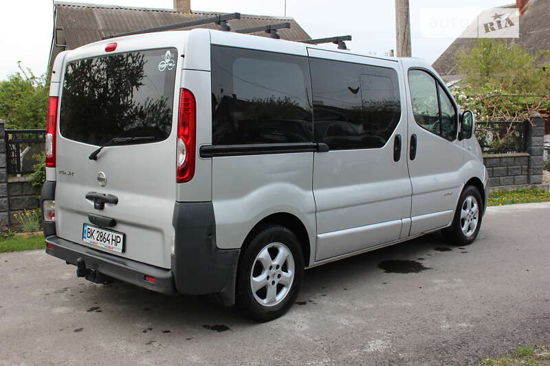 2006 nissan primastar