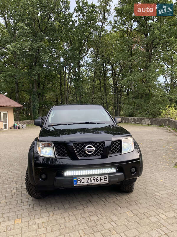 2005 nissan pathfinder