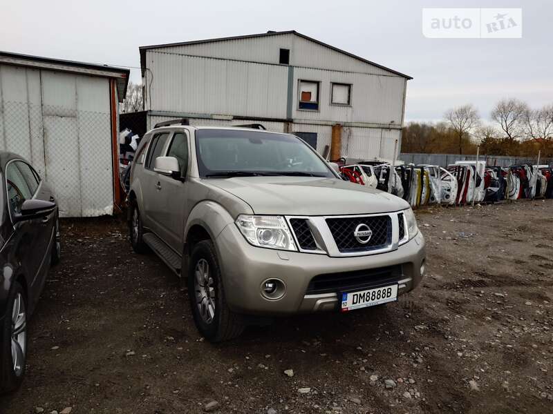2010 nissan pathfinder