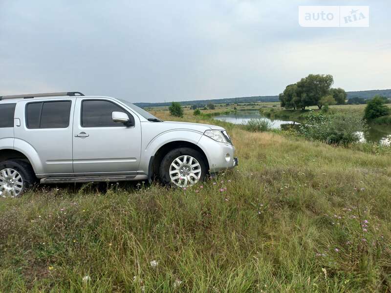 2012 nissan pathfinder