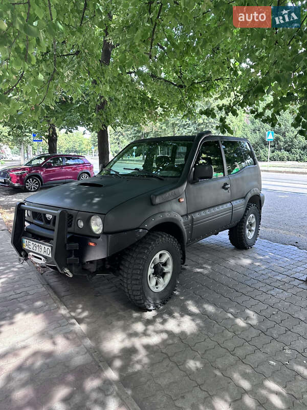 1998 nissan terrano