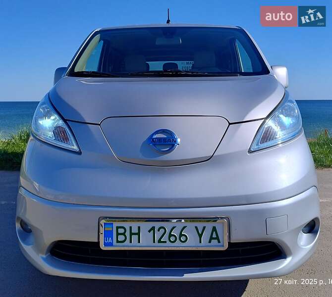 2014 nissan e-nv 200