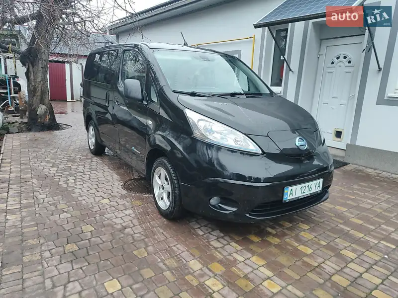 2014 nissan e-nv 200