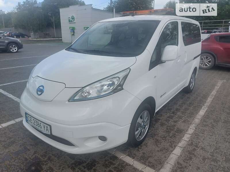 2018 nissan e-nv200