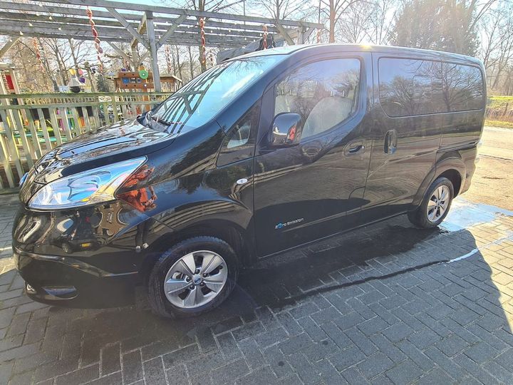 2019 nissan e-nv 200